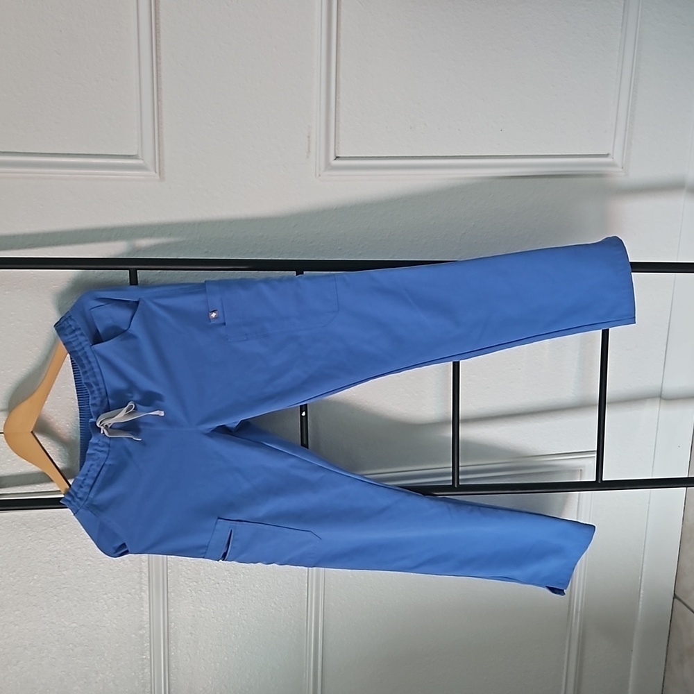 Figs scrub bottoms size xsmall like NEW